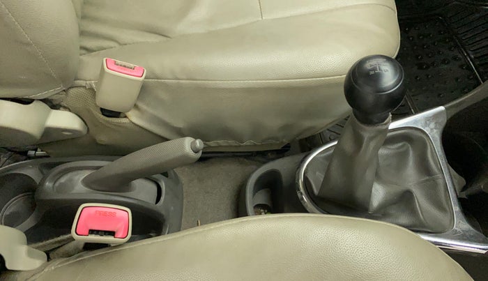 2015 Toyota Etios Liva G, Petrol, Manual, 88,086 km, Gear Lever