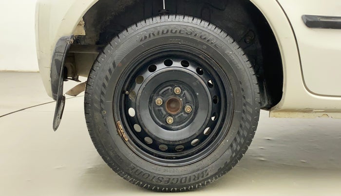 2015 Toyota Etios Liva G, Petrol, Manual, 88,086 km, Right Rear Wheel