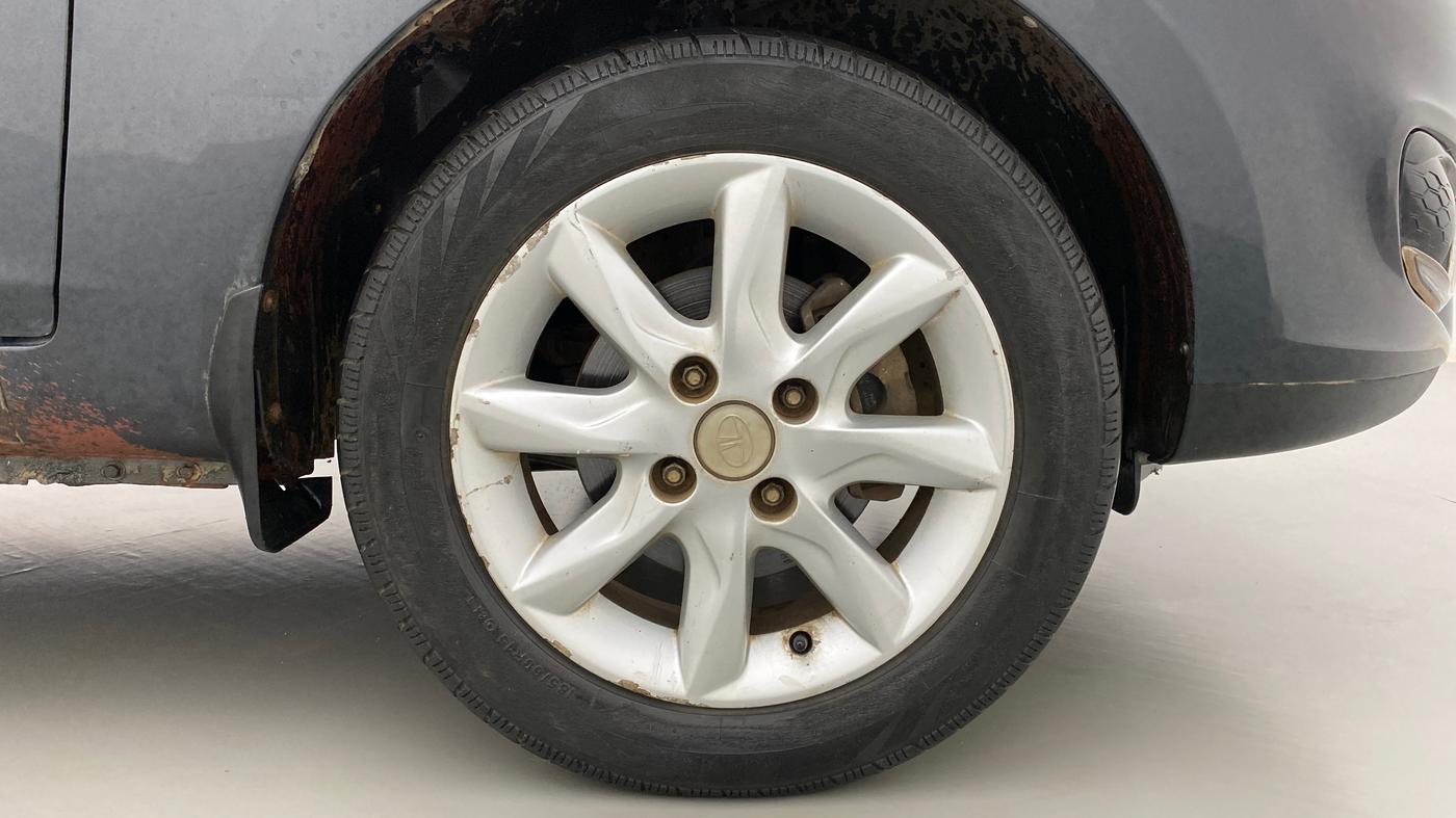 2014 Tata Zest XT RT, Petrol, Manual, 58,212 km, Right Front Wheel