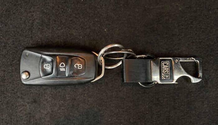 2014 Tata Zest XT RT, Petrol, Manual, 58,212 km, Key Close Up