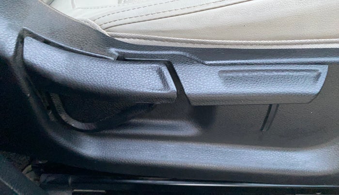 2021 KIA SELTOS HTX 1.5 PETROL, Petrol, Manual, 53,407 km, Driver Side Adjustment Panel