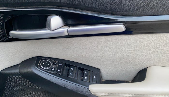 2021 KIA SELTOS HTX 1.5 PETROL, Petrol, Manual, 53,407 km, Driver Side Door Panels Control