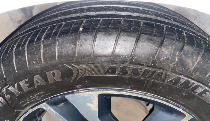 2019 Tata TIGOR XZ PLUS PETROL, CNG, Manual, 93,608 km, Right Rear Tyre Tread