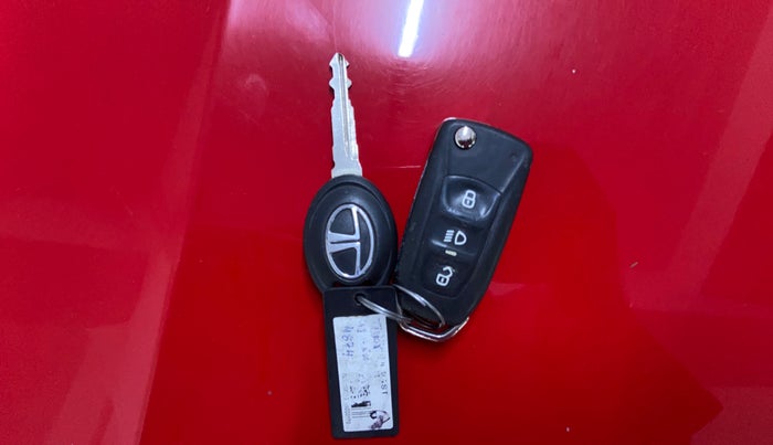 2019 Tata TIGOR XZ PLUS PETROL, CNG, Manual, 93,608 km, Key Close Up