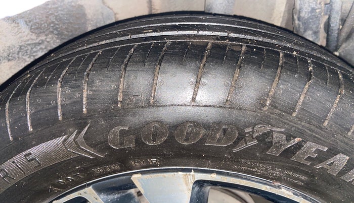 2019 Tata TIGOR XZ PLUS PETROL, CNG, Manual, 93,608 km, Left Rear Tyre Tread