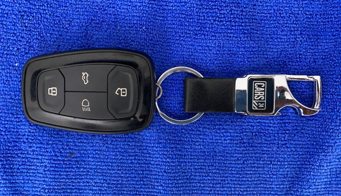 2022 Tata TIAGO NRG XZ MT, Petrol, Manual, 13,582 km, Key Close Up