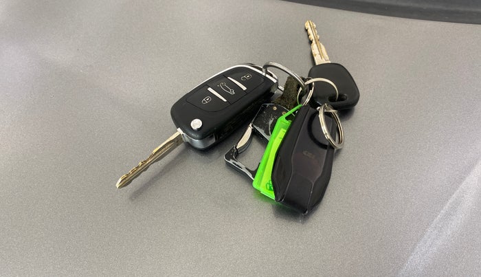 2014 Maruti Wagon R 1.0 LXI CNG, CNG, Manual, 64,211 km, Key Close Up