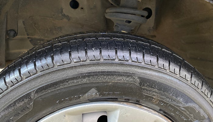 2014 Maruti Wagon R 1.0 LXI CNG, CNG, Manual, 64,211 km, Left Front Tyre Tread
