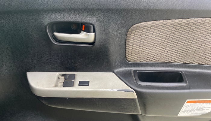 2014 Maruti Wagon R 1.0 LXI CNG, CNG, Manual, 64,211 km, Driver Side Door Panels Control