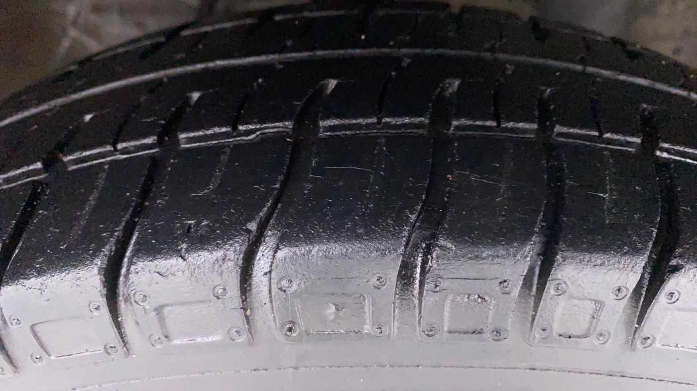 2014 Maruti Alto 800 LXI, Petrol, Manual, 42,753 km, Right Front Tyre Tread