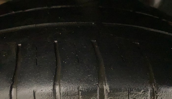 2019 Ford New Figo TITANIUM1.5 DIESEL, Diesel, Manual, 1,47,195 km, Right Rear Tyre Tread