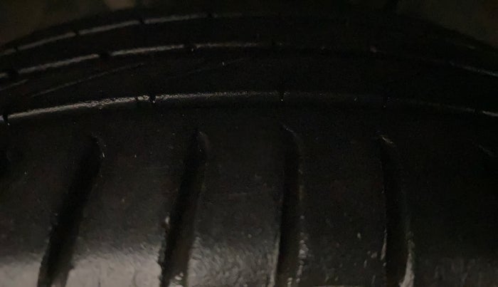 2019 Ford New Figo TITANIUM1.5 DIESEL, Diesel, Manual, 1,47,195 km, Right Front Tyre Tread