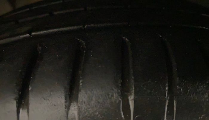 2019 Ford New Figo TITANIUM1.5 DIESEL, Diesel, Manual, 1,47,195 km, Left Front Tyre Tread