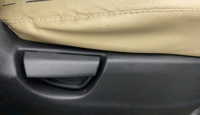 2020 Hyundai NEW SANTRO MAGNA, Petrol, Manual, 41,671 km, Driver Side Adjustment Panel