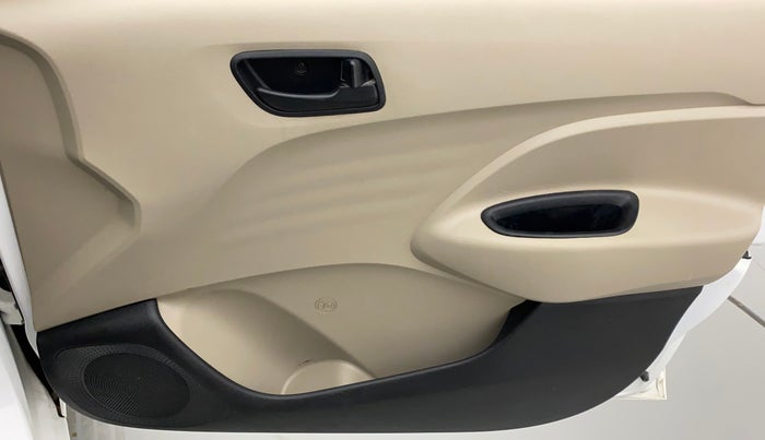 2020 Hyundai NEW SANTRO MAGNA, Petrol, Manual, 41,671 km, Driver Side Door Panels Control