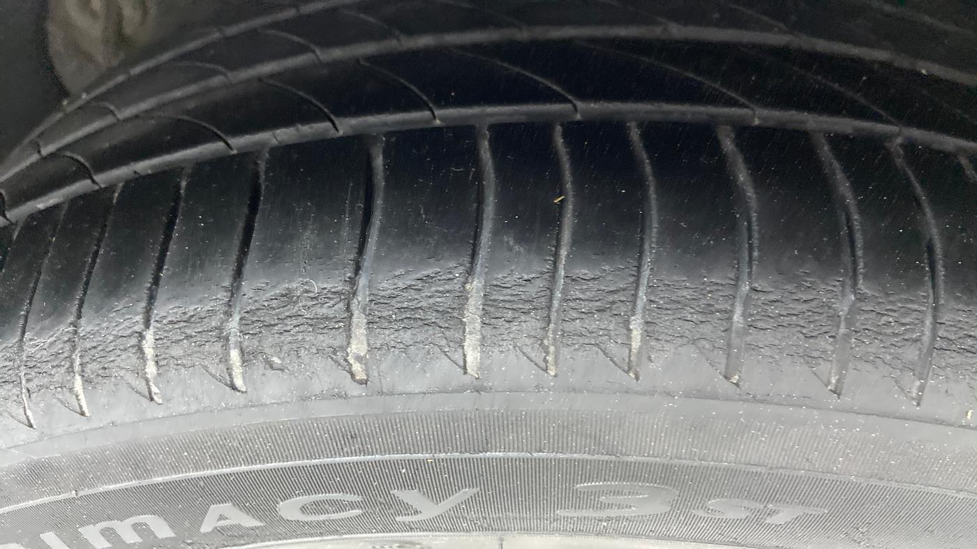 2012 Hyundai Sonata 2.4 GDI MT, Petrol, Manual, 42,398 km, Left Rear Tyre Tread