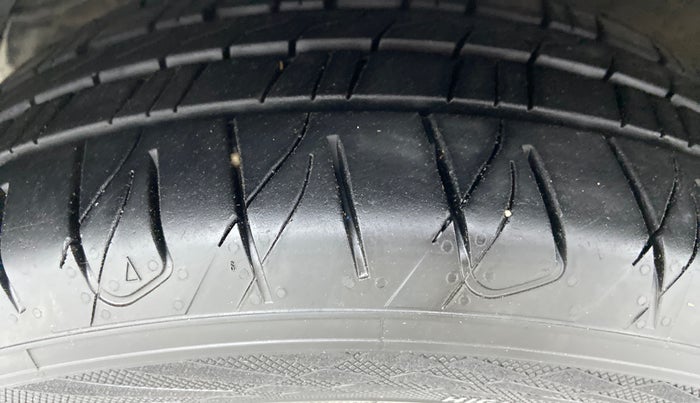 2012 Hyundai Sonata 2.4 GDI MT, Petrol, Manual, 42,398 km, Left Front Tyre Tread