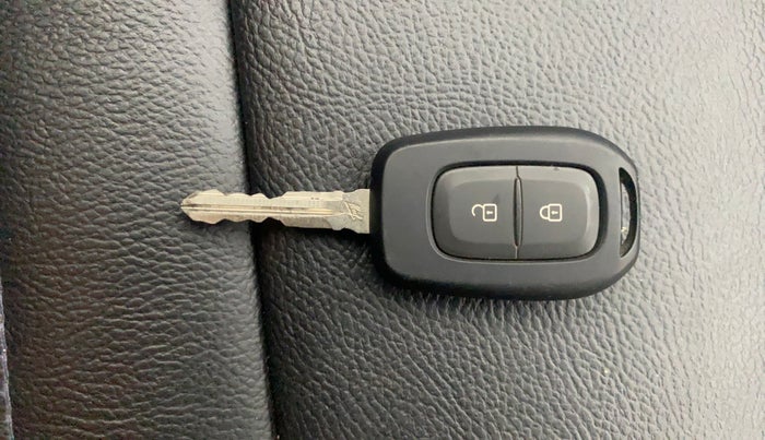 2022 Nissan MAGNITE XL, Petrol, Manual, 12,772 km, Key Close Up