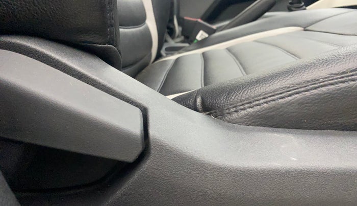 2022 Nissan MAGNITE XL, Petrol, Manual, 12,772 km, Driver Side Adjustment Panel