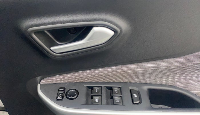 2022 Nissan MAGNITE XL, Petrol, Manual, 12,772 km, Driver Side Door Panels Control