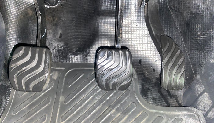 2022 Nissan MAGNITE XL, Petrol, Manual, 12,772 km, Pedals