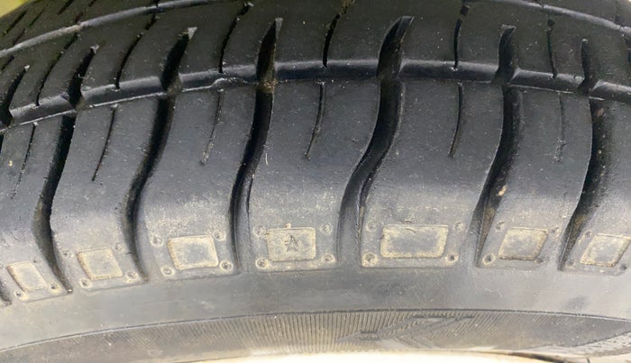 2018 Maruti Alto 800 LXI, Petrol, Manual, 19,815 km, Left Rear Tyre Tread