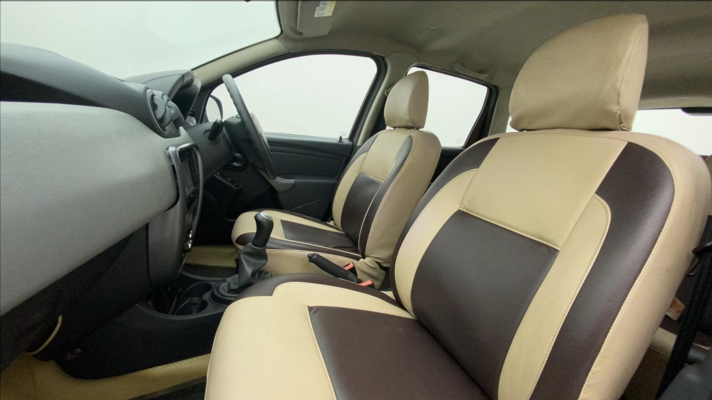 2013 Renault Duster 85 PS RXE DIESEL, Diesel, Manual, 1,02,872 km, Right Side Front Door Cabin
