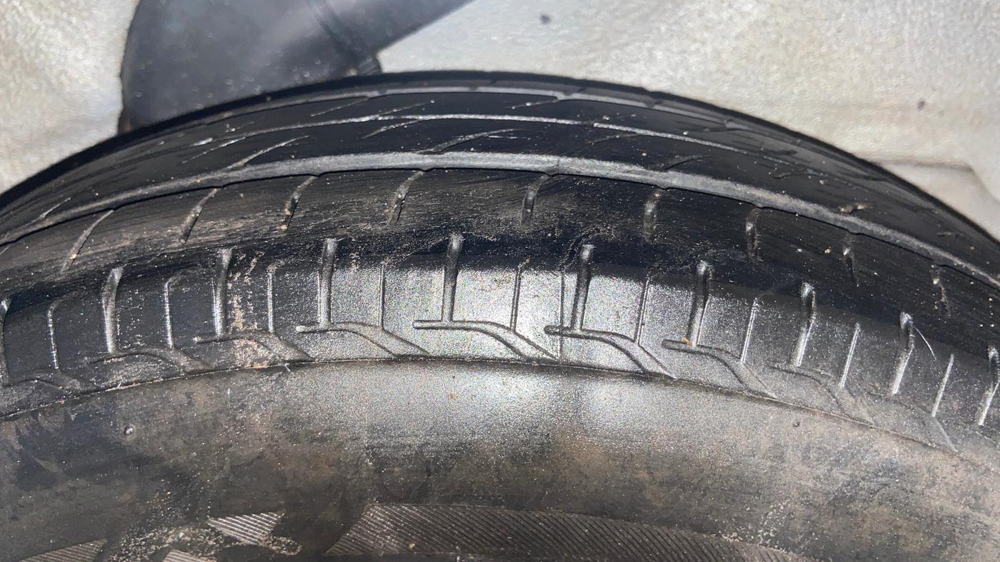 2014 Hyundai i10 MAGNA 1.1, Petrol, Manual, 95,450 km, Left Rear Tyre Tread