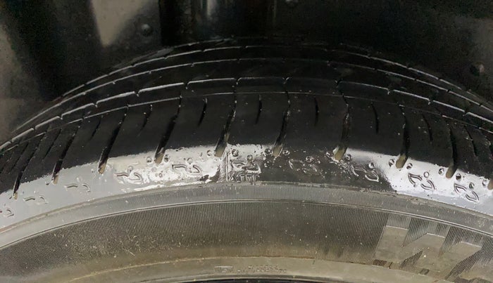 2023 MG HECTOR PLUS SHARP PRO 2.0 TURBO DIESEL 7 STR, Diesel, Manual, 49,840 km, Right Rear Tyre Tread