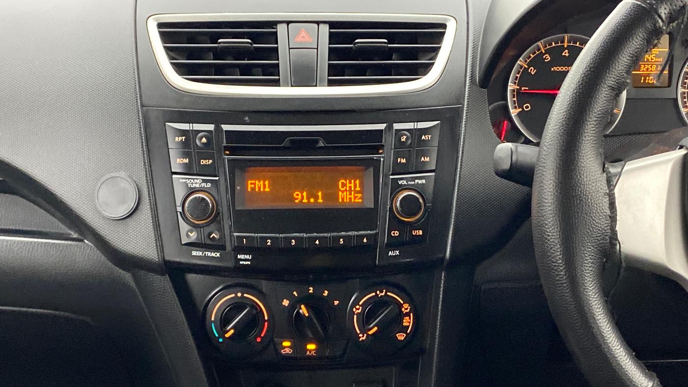 2016 Maruti Swift VXI OPT, Petrol, Manual, 32,633 km, Air Conditioner