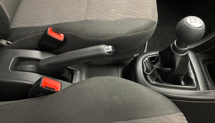 2016 Maruti Swift VXI OPT, Petrol, Manual, 32,633 km, Gear Lever