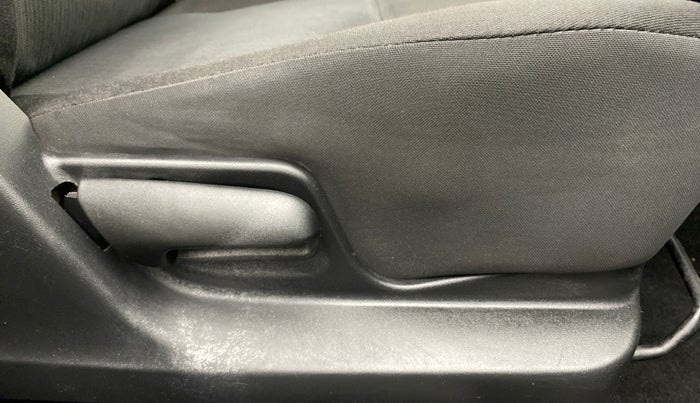 2016 Maruti Swift VXI OPT, Petrol, Manual, 32,633 km, Driver Side Adjustment Panel
