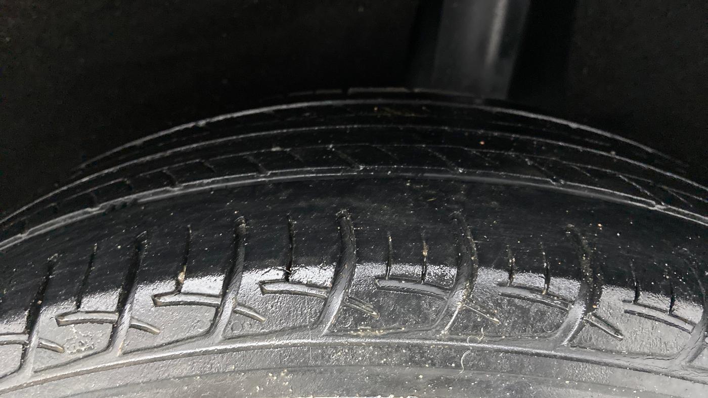 2017 Maruti Baleno DELTA PETROL 1.2, Petrol, Manual, 58,448 km, Left Rear Tyre Tread