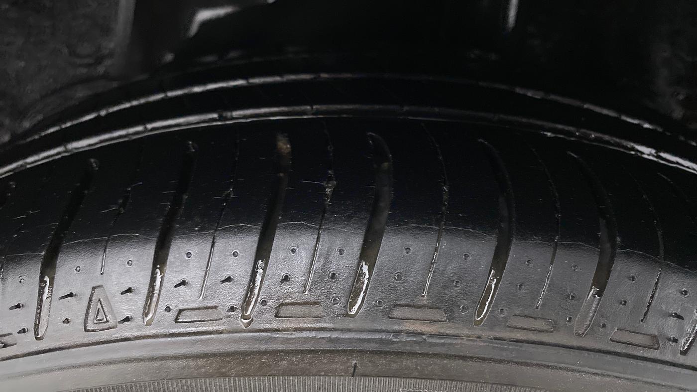 2010 Honda Civic 1.8S MT, Petrol, Manual, 99,680 km, Left Rear Tyre Tread
