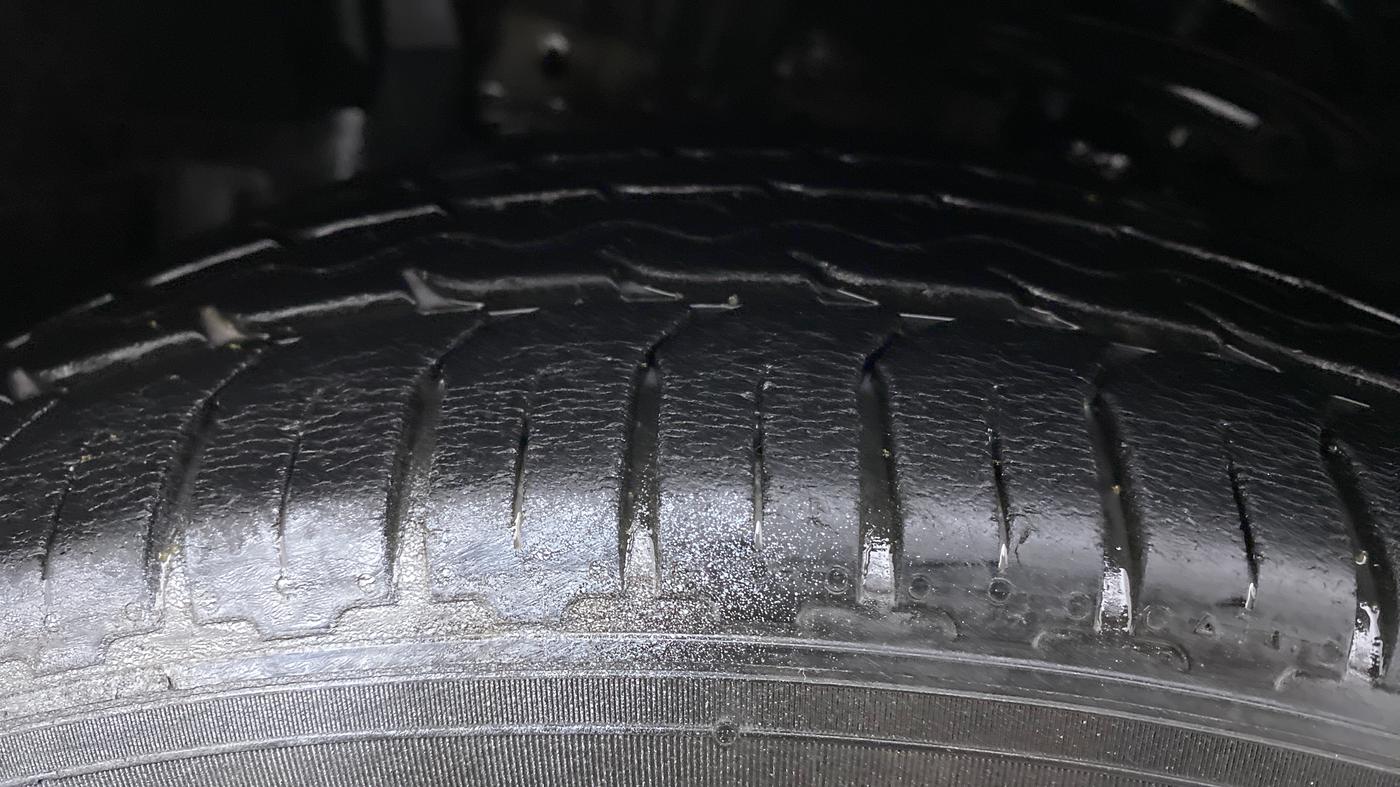 2010 Honda Civic 1.8S MT, Petrol, Manual, 99,680 km, Left Front Tyre Tread