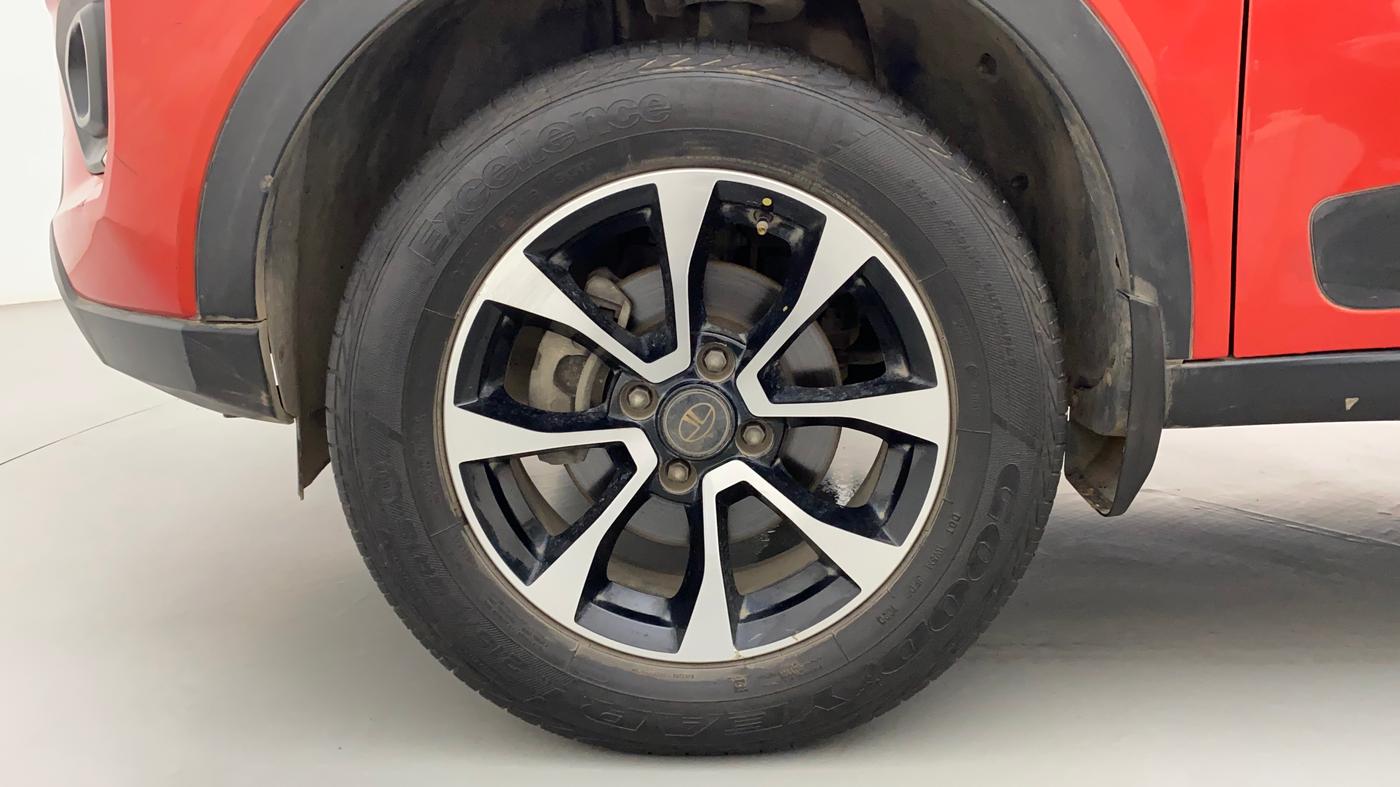 2020 Tata NEXON XZA PLUS PETROL, Petrol, Automatic, 54,695 km, Left Front Wheel