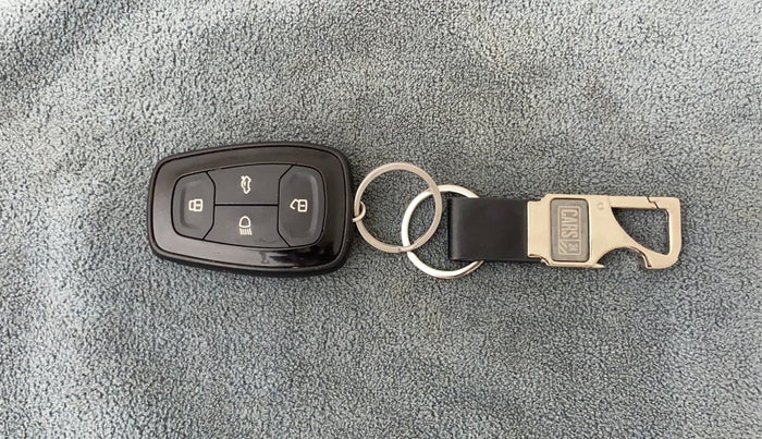 2020 Tata NEXON XZA PLUS PETROL, Petrol, Automatic, 54,695 km, Key Close Up