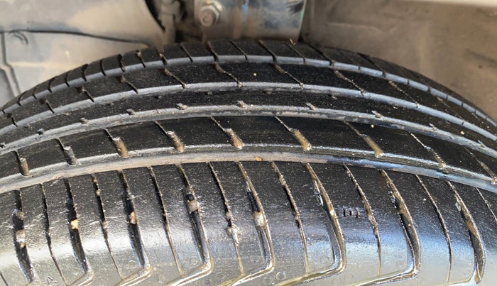 2022 Maruti New Wagon-R LXI CNG 1.0, CNG, Manual, 17,283 km, Left Front Tyre Tread