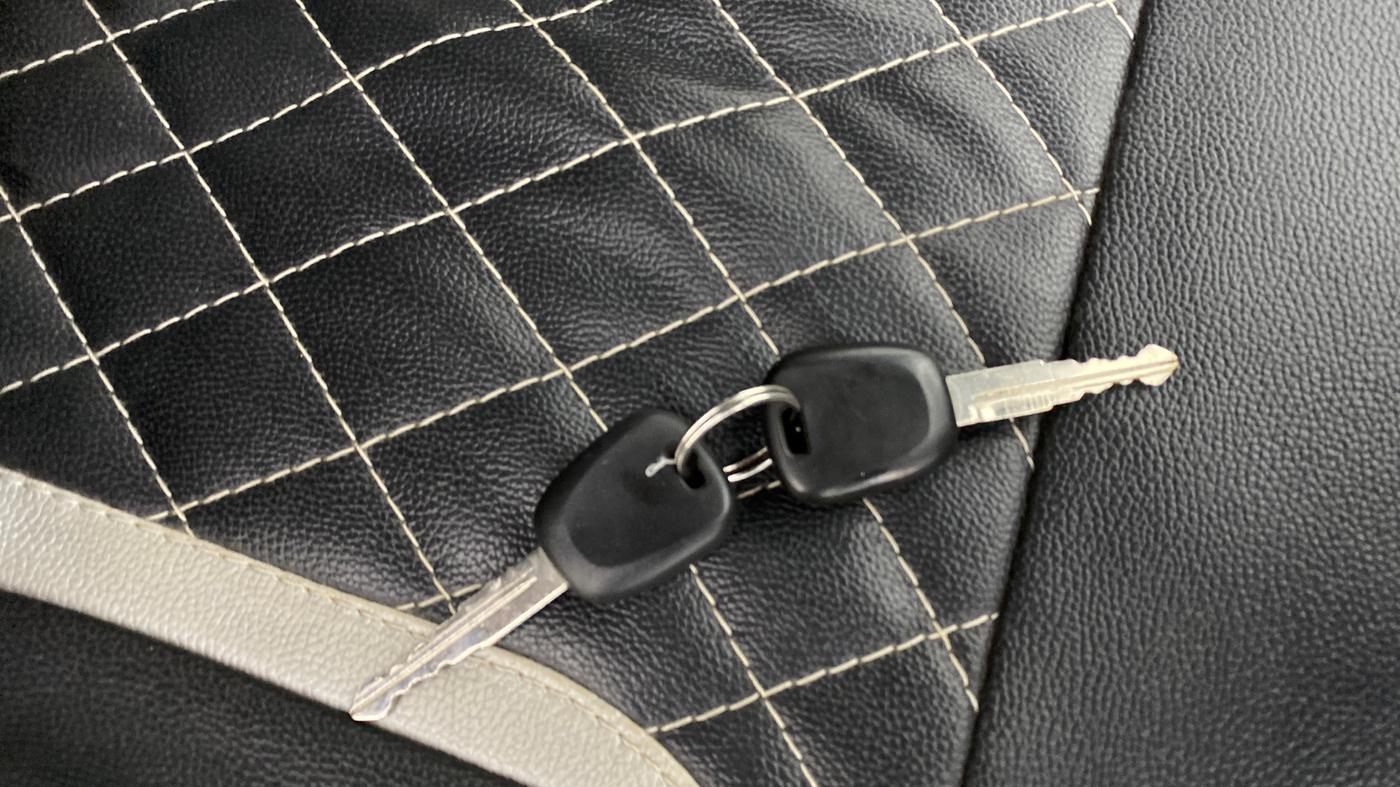 2023 Maruti Alto K10 LXI, Petrol, Manual, 37,790 km, Key Close Up