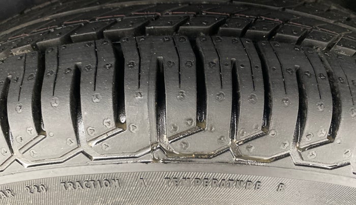 2020 Maruti Dzire VXI, Petrol, Manual, 54,693 km, Left Rear Tyre Tread