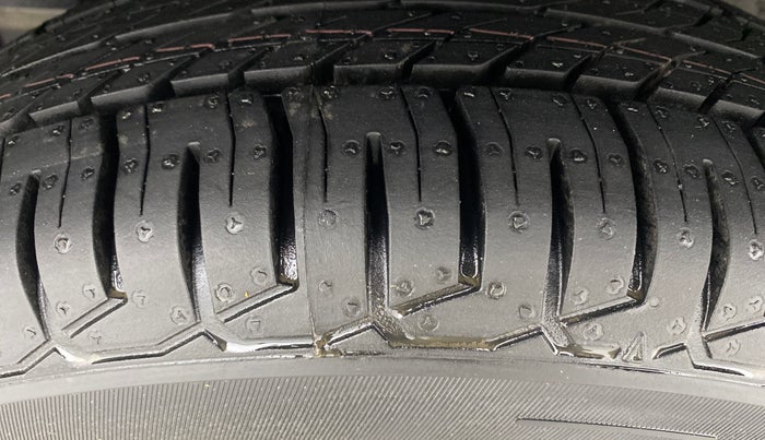 2020 Maruti Dzire VXI, Petrol, Manual, 54,693 km, Right Rear Tyre Tread