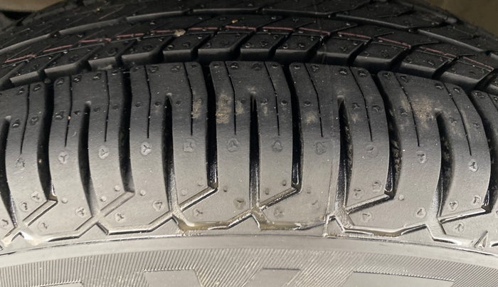 2020 Maruti Dzire VXI, Petrol, Manual, 54,693 km, Left Front Tyre Tread