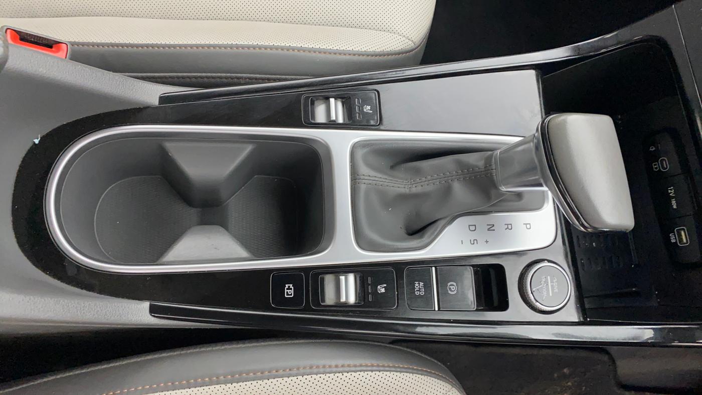 2024 Hyundai Creta SX (O) IVT 1.5 PETROL, Petrol, Automatic, 24,755 km, Gear Lever