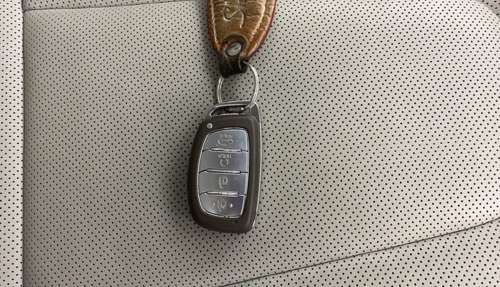 2024 Hyundai Creta SX (O) IVT 1.5 PETROL, Petrol, Automatic, 24,755 km, Key Close Up