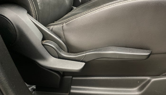 2021 Maruti XL6 ALPHA MT, Petrol, Manual, 41,502 km, Driver Side Adjustment Panel