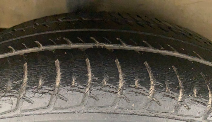 2014 Maruti Celerio VXI AMT, Petrol, Automatic, 44,962 km, Right Rear Tyre Tread
