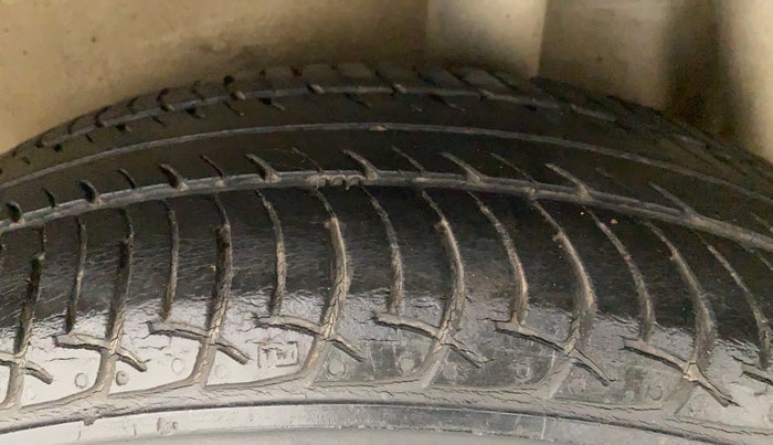 2014 Maruti Celerio VXI AMT, Petrol, Automatic, 44,962 km, Left Rear Tyre Tread