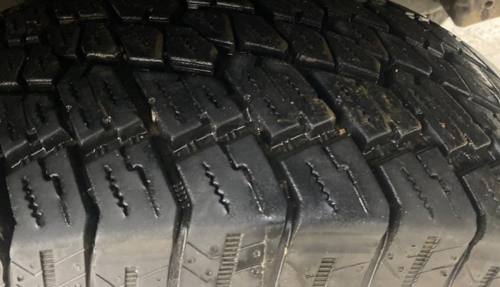 2024 Mahindra Thar LX P 2WD AT HT, Petrol, Automatic, 8,880 km, Right Front Tyre Tread