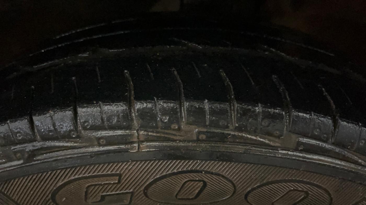 2019 Maruti Alto 800 LXI, Petrol, Manual, 40,884 km, Left Front Tyre Tread