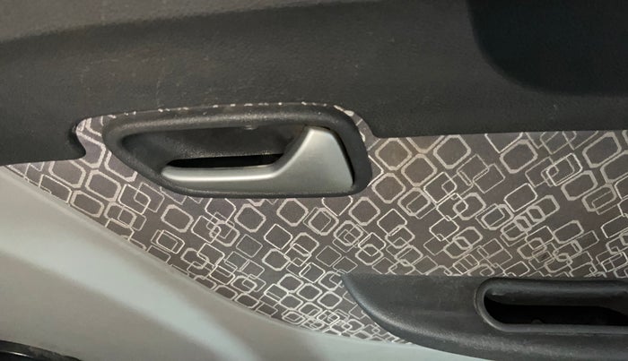 2019 Maruti Alto 800 LXI, Petrol, Manual, 40,863 km, Driver Side Door Panels Control